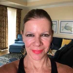 Meet your Posher, Nancy